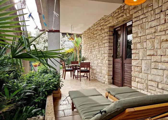 Porec Rustico Mediterraneo Apartment With A Large Terrace By Villa Mihaela